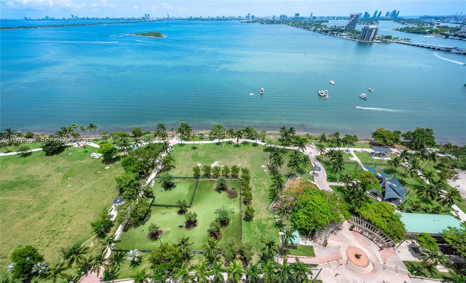 1800 CLUB CONDO - Residential