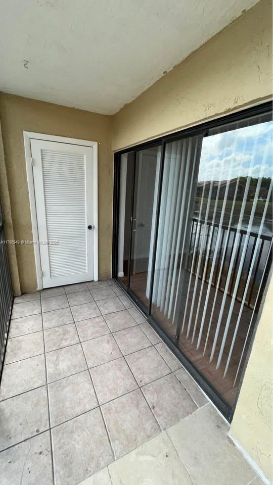ISLAND CLUB AT CORAL SPRI - Residential