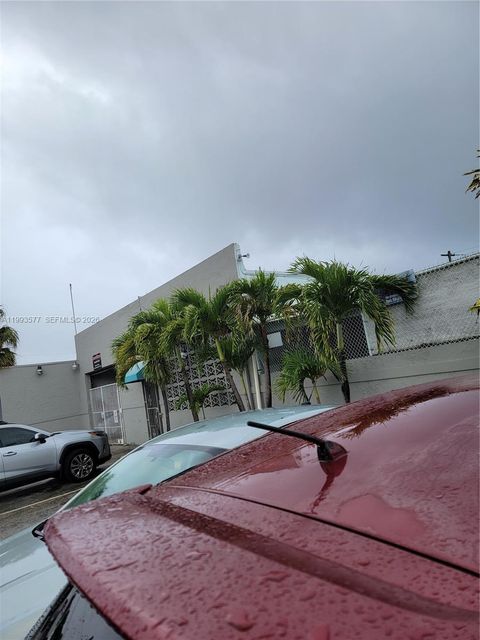 834 NW 10th Ter Fort Lauderdale FL 33311