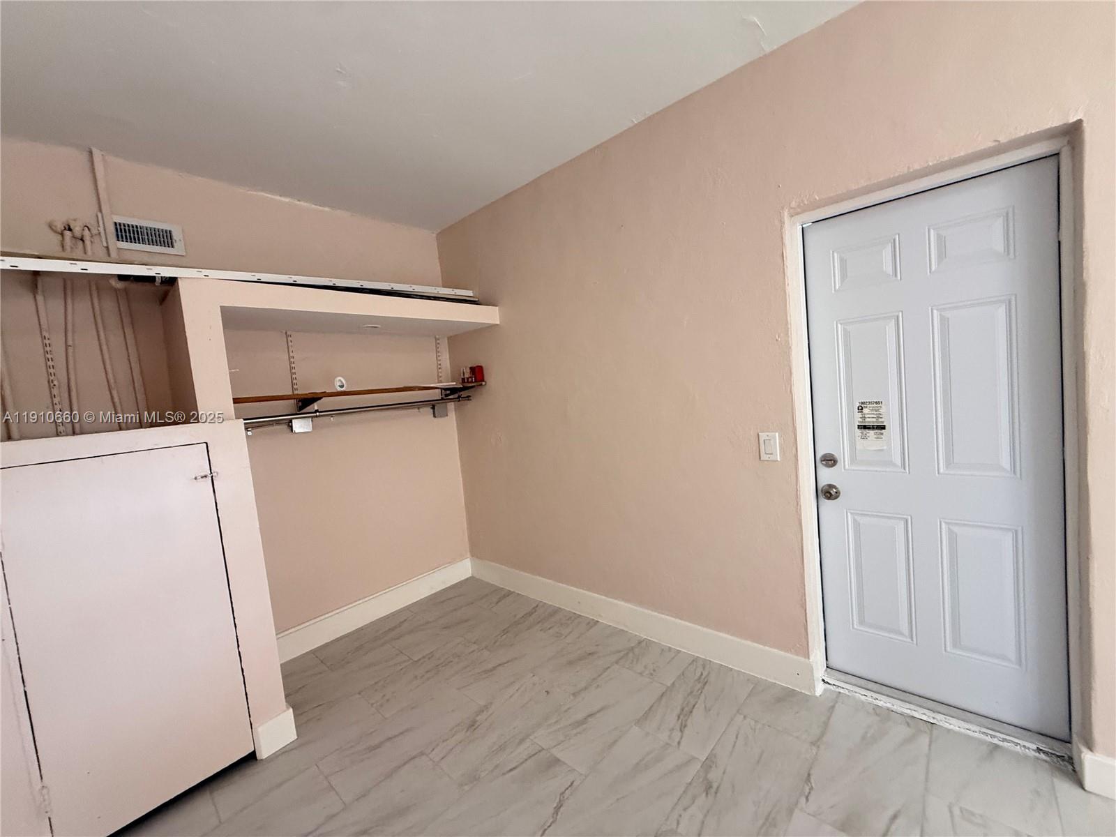 ALABAMA GROVE TERRACE - Residential