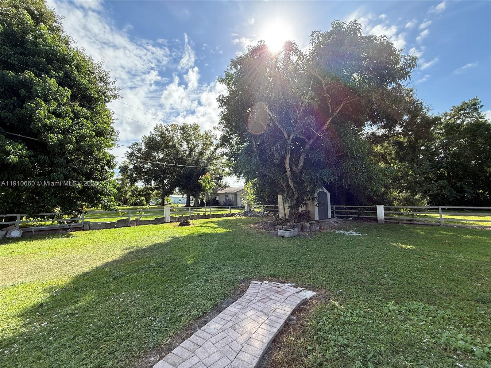 ALABAMA GROVE TERRACE - Residential