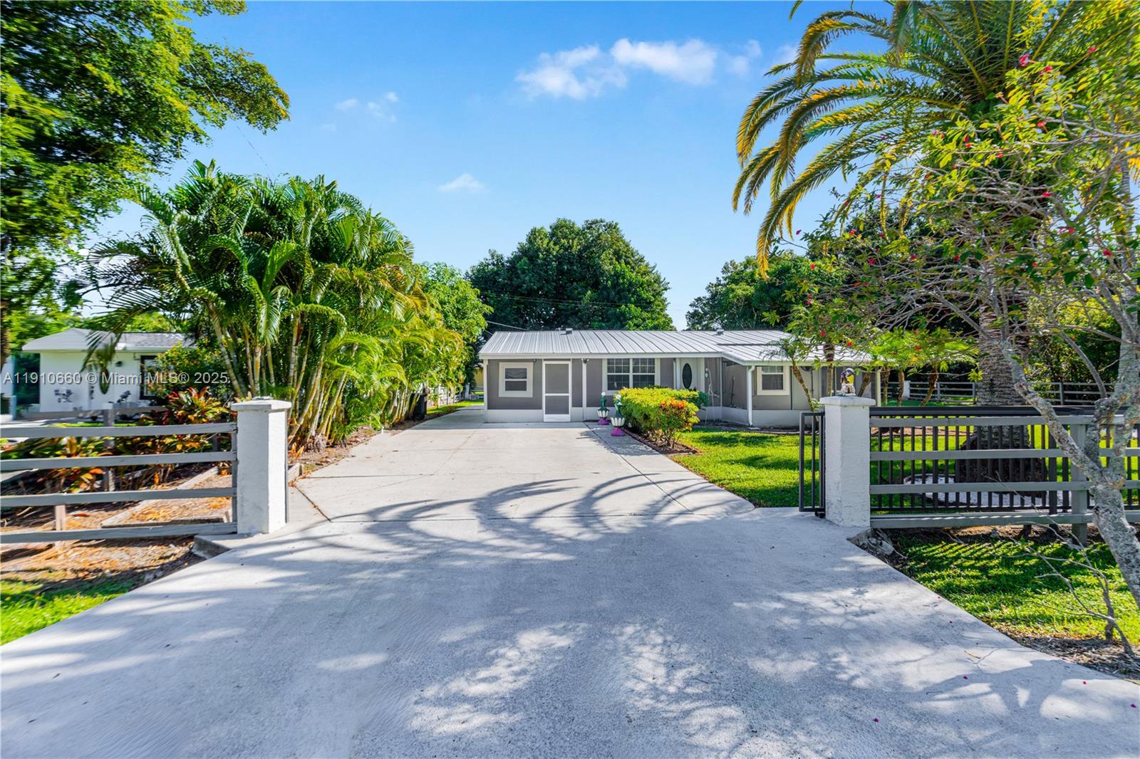 ALABAMA GROVE TERRACE - Residential