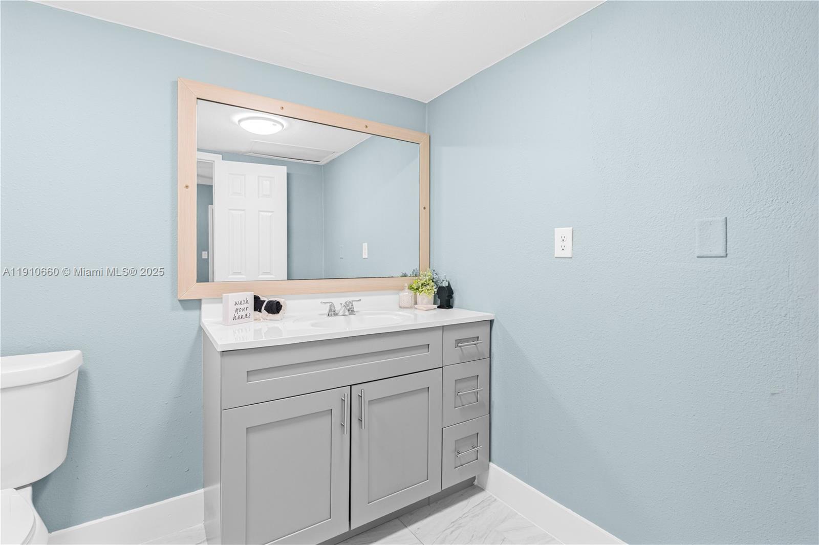 ALABAMA GROVE TERRACE - Residential