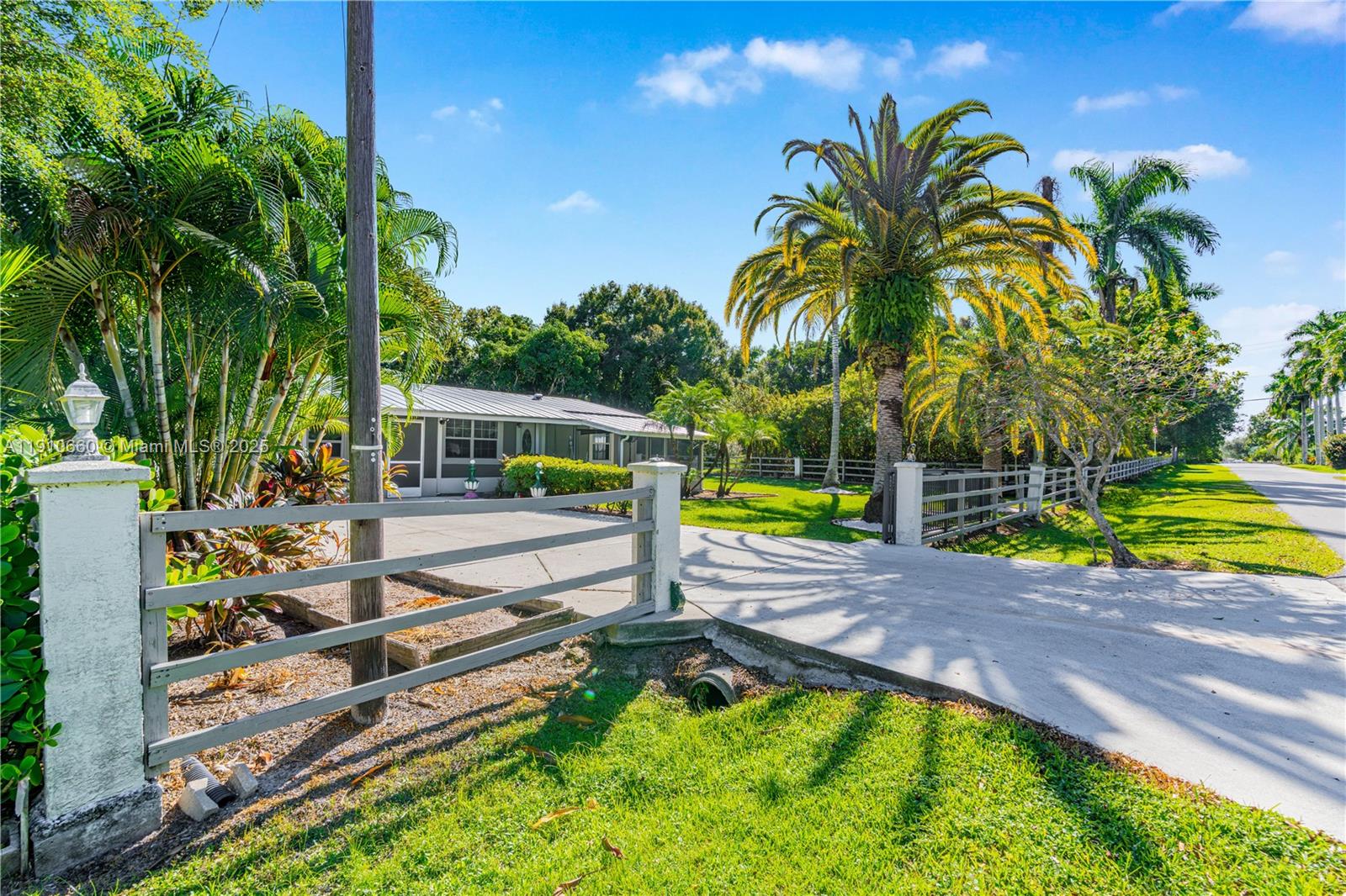 ALABAMA GROVE TERRACE - Residential