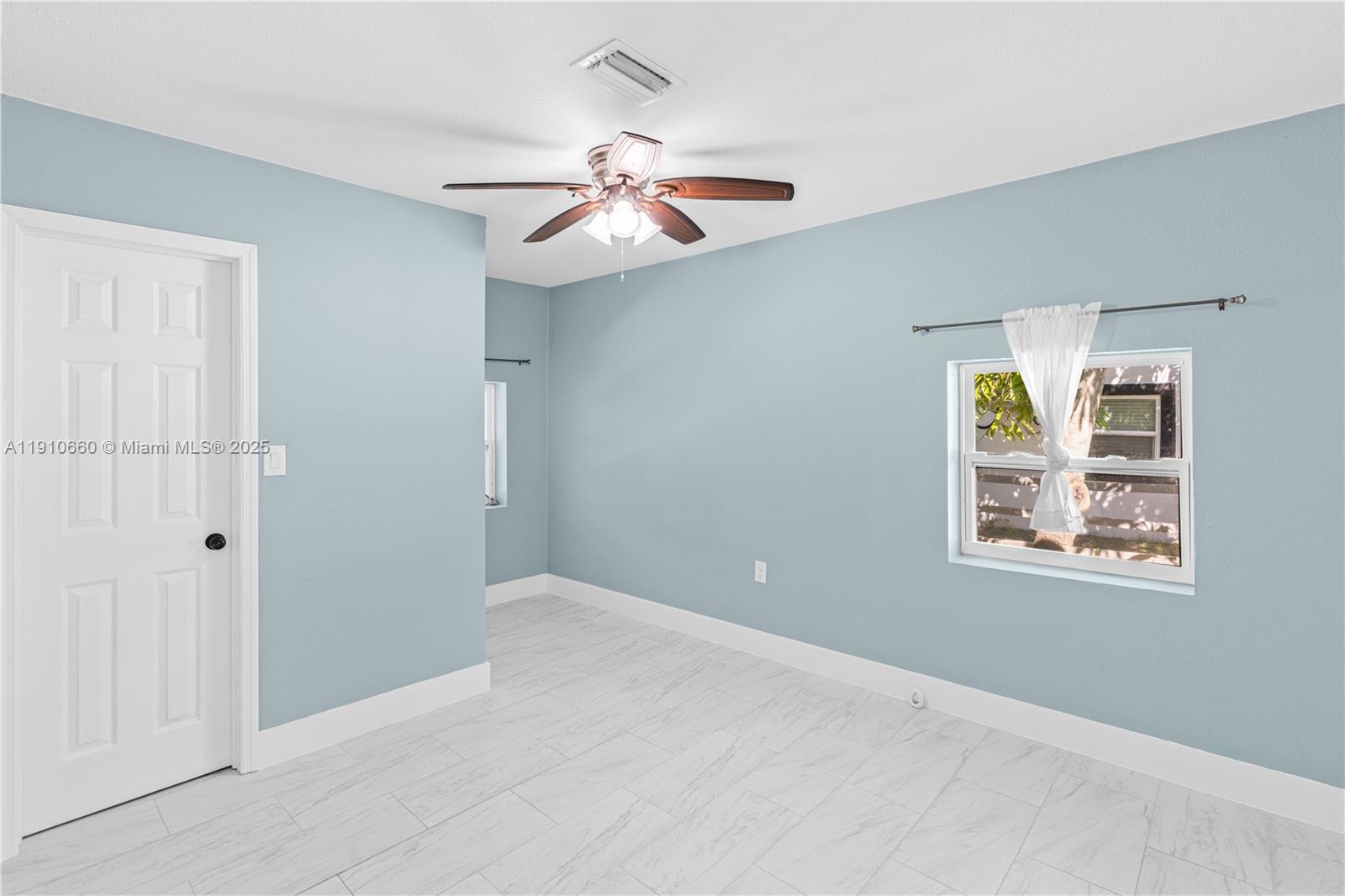 ALABAMA GROVE TERRACE - Residential