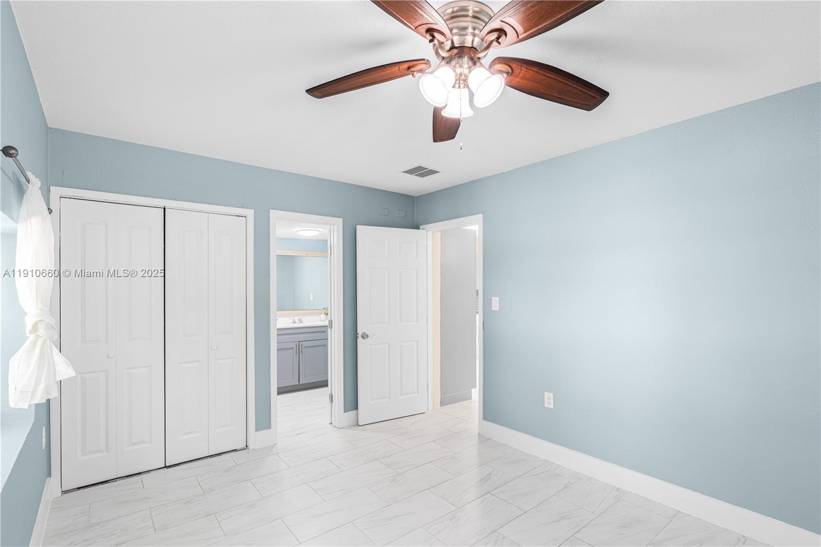 ALABAMA GROVE TERRACE - Residential