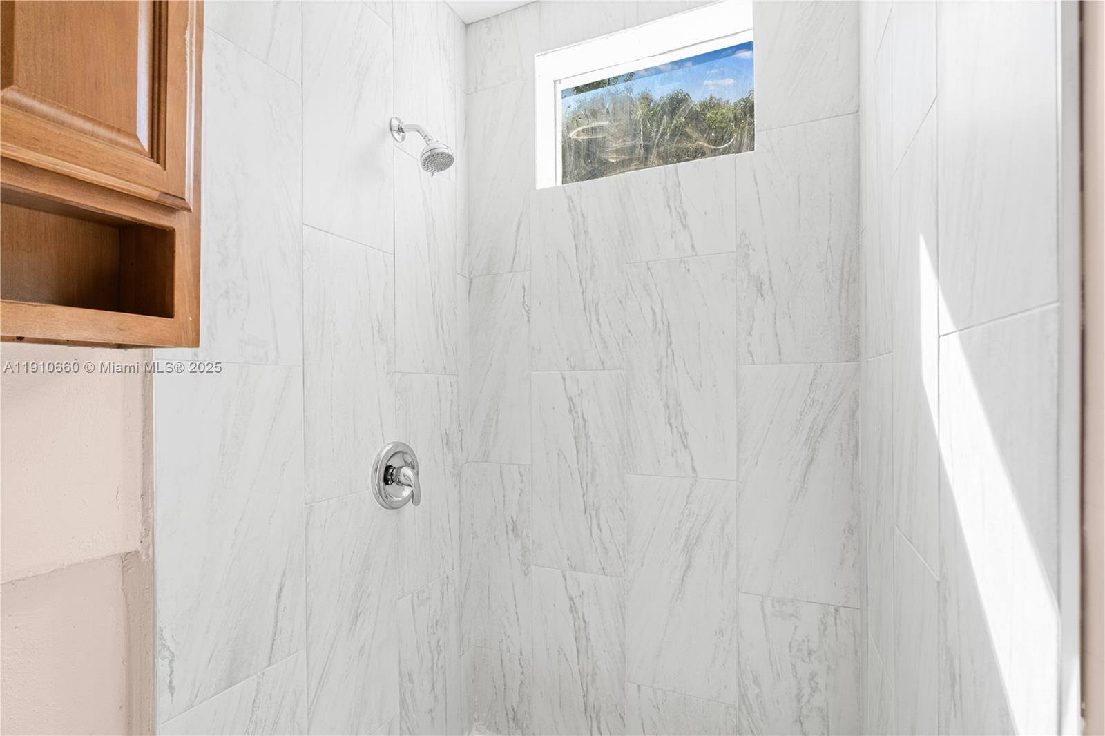 ALABAMA GROVE TERRACE - Residential