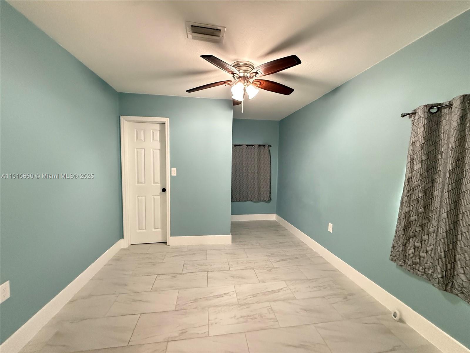 ALABAMA GROVE TERRACE - Residential