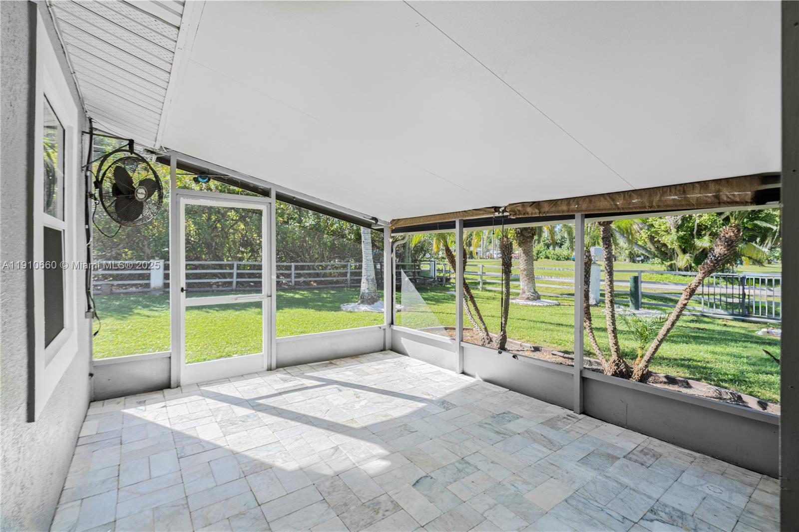 ALABAMA GROVE TERRACE - Residential