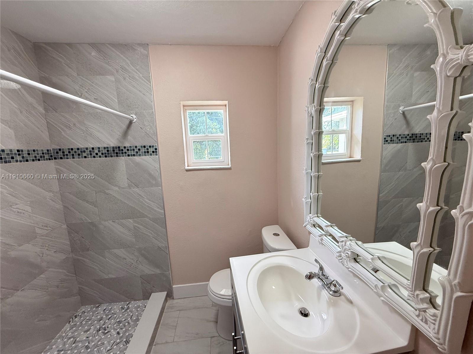 ALABAMA GROVE TERRACE - Residential