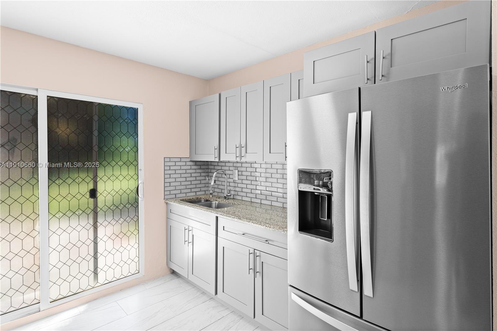 ALABAMA GROVE TERRACE - Residential