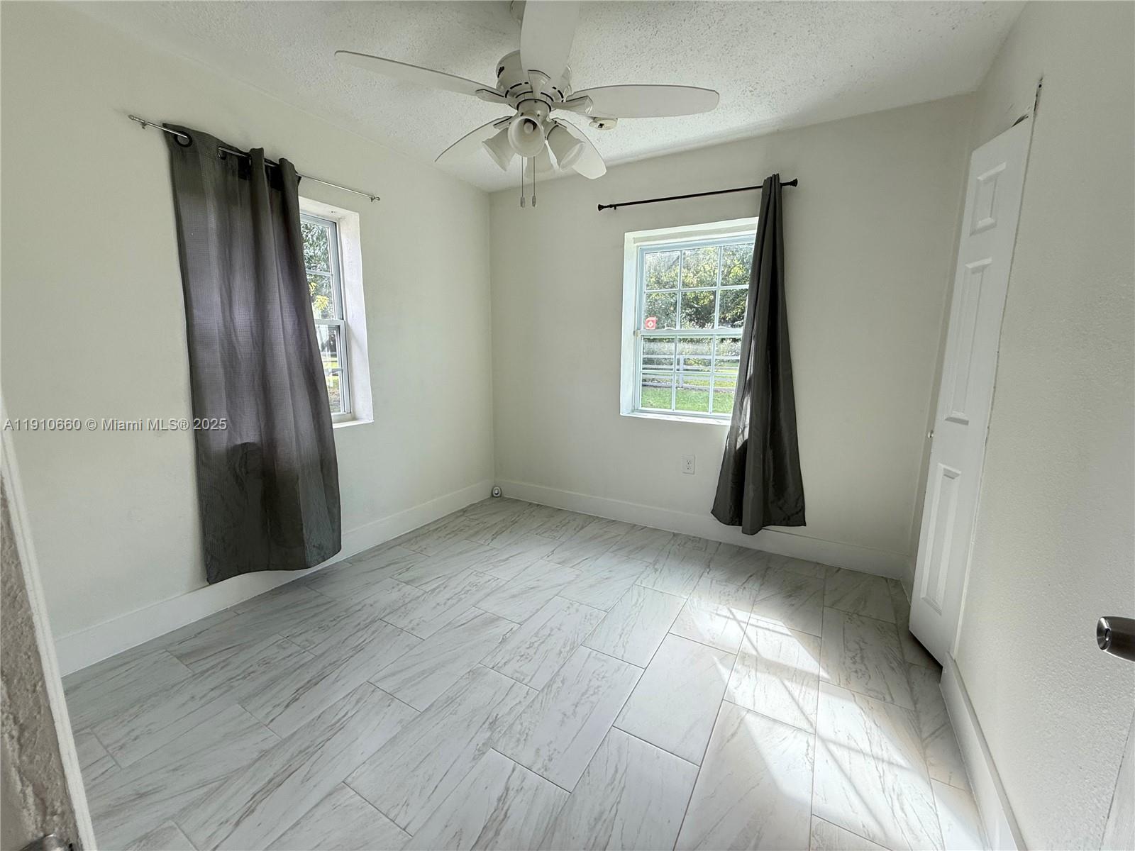 ALABAMA GROVE TERRACE - Residential