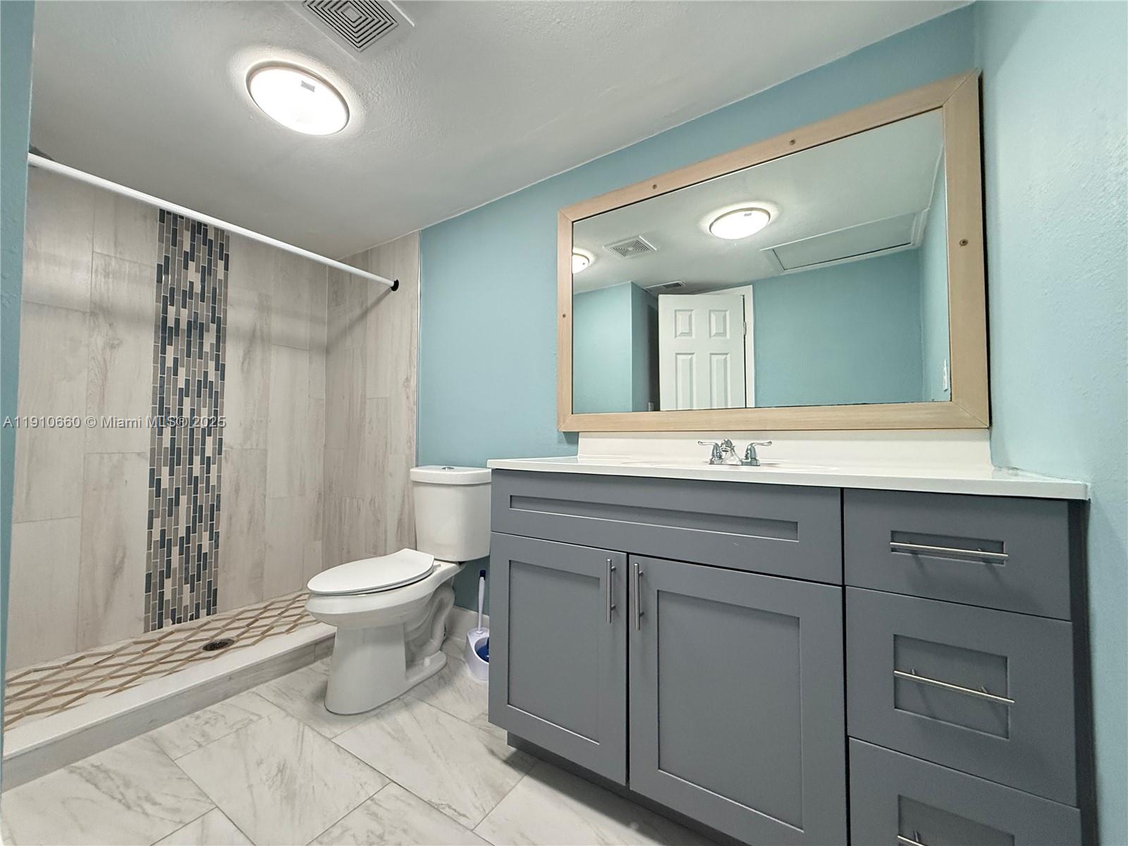 ALABAMA GROVE TERRACE - Residential