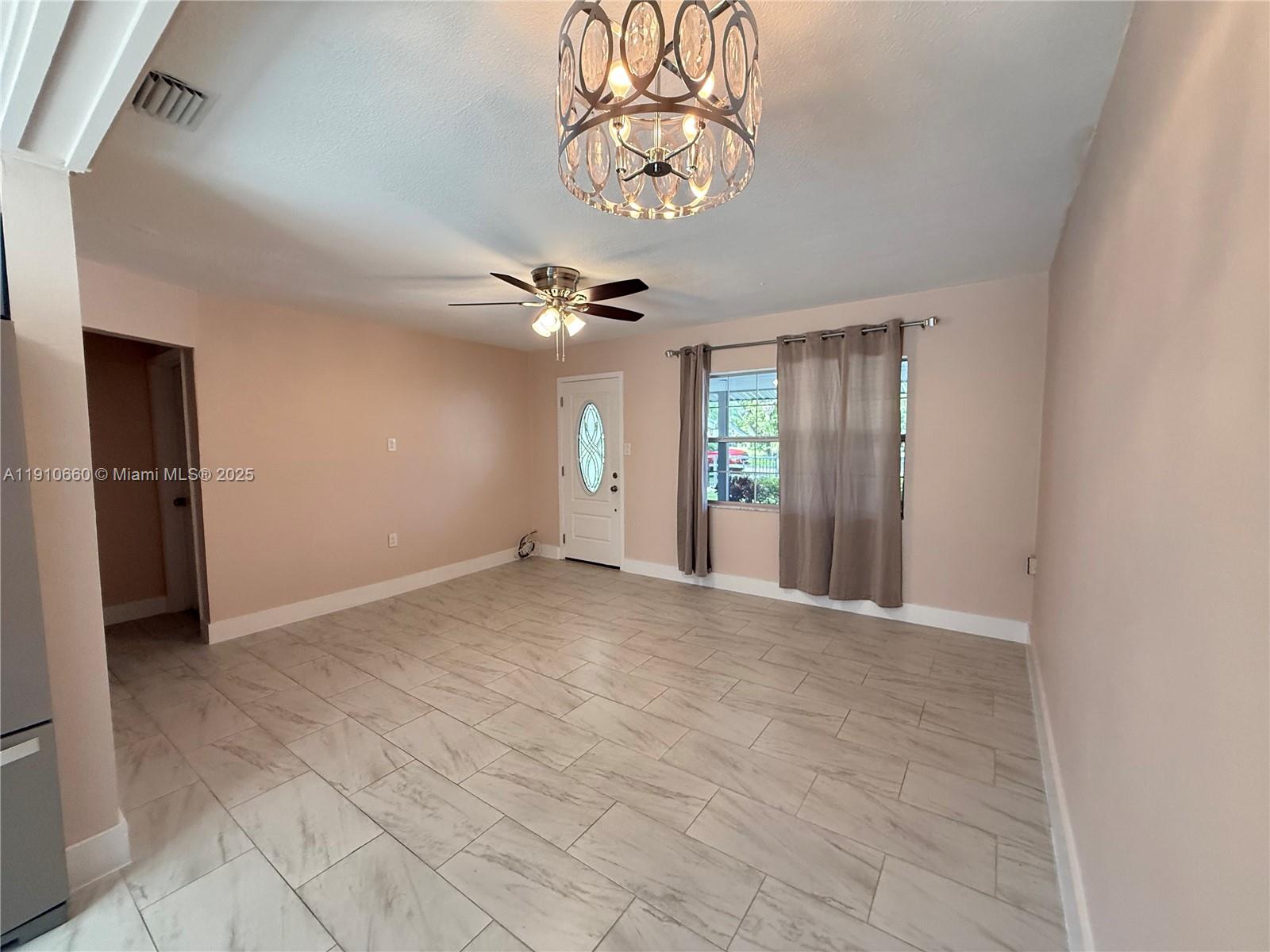 ALABAMA GROVE TERRACE - Residential