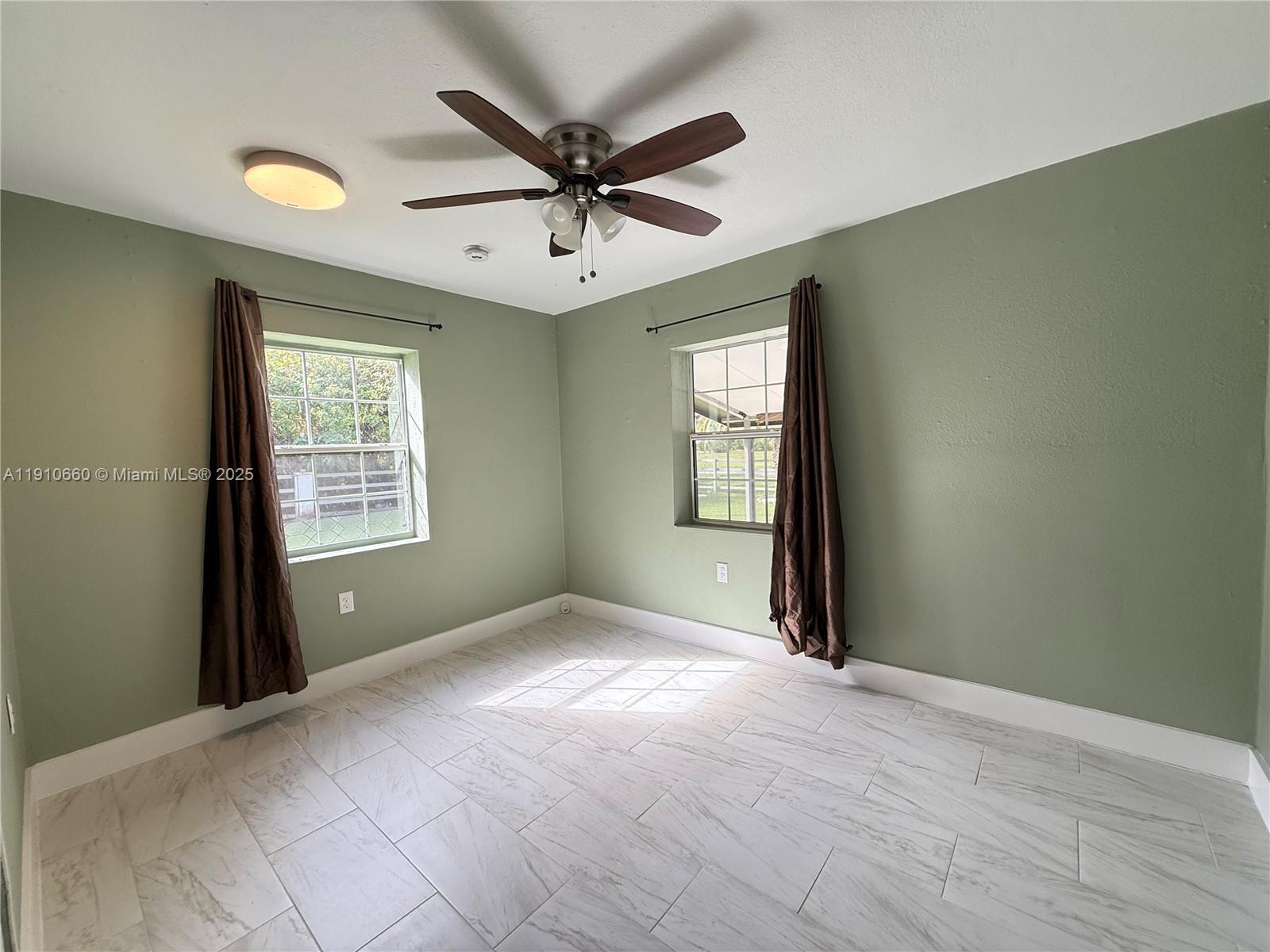 ALABAMA GROVE TERRACE - Residential