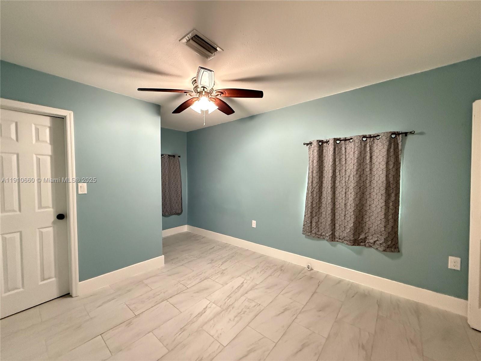 ALABAMA GROVE TERRACE - Residential