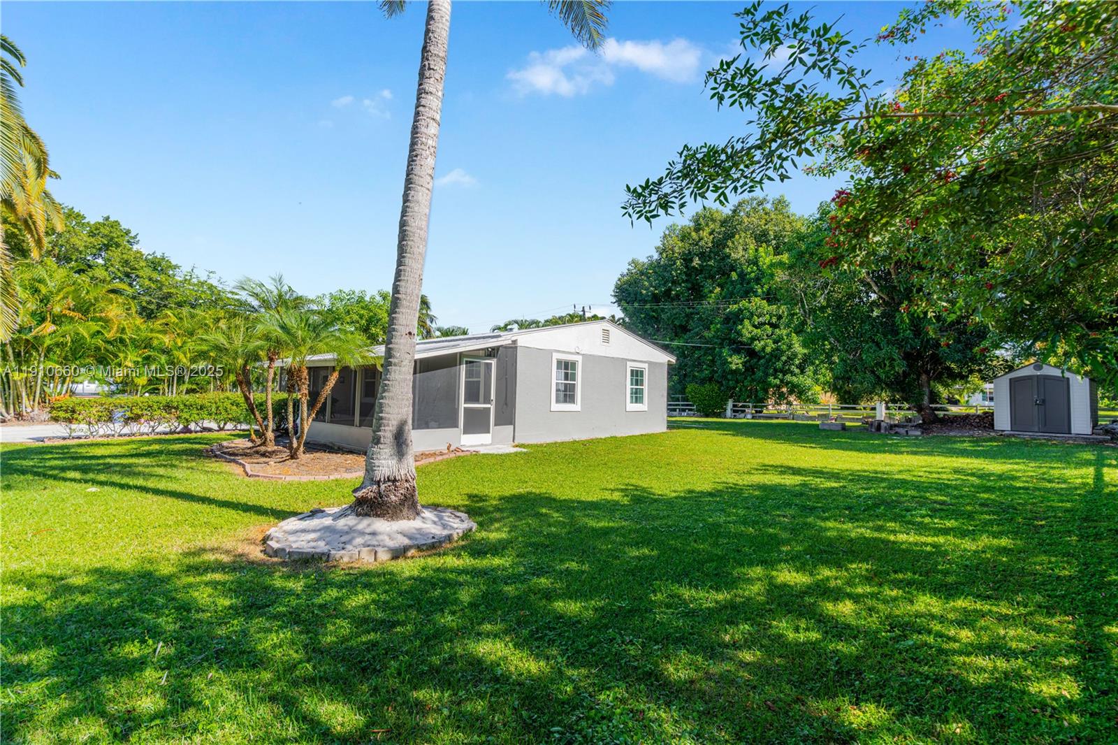 ALABAMA GROVE TERRACE - Residential