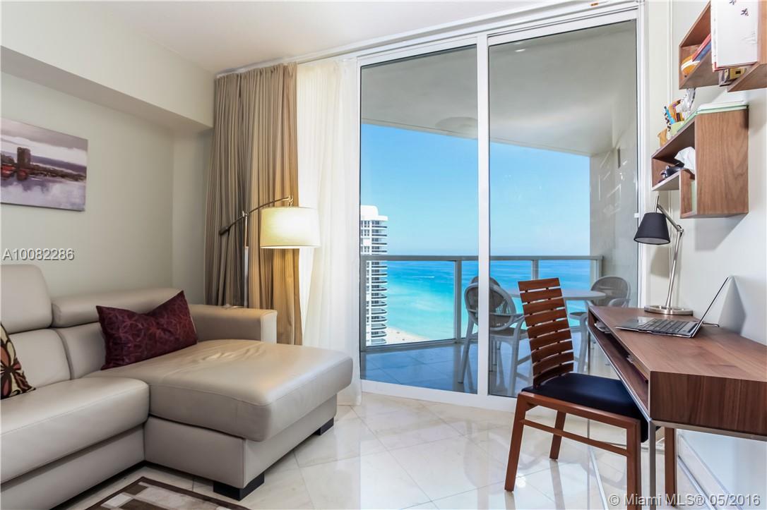 LA PERLA CONDO - Residential Lease
