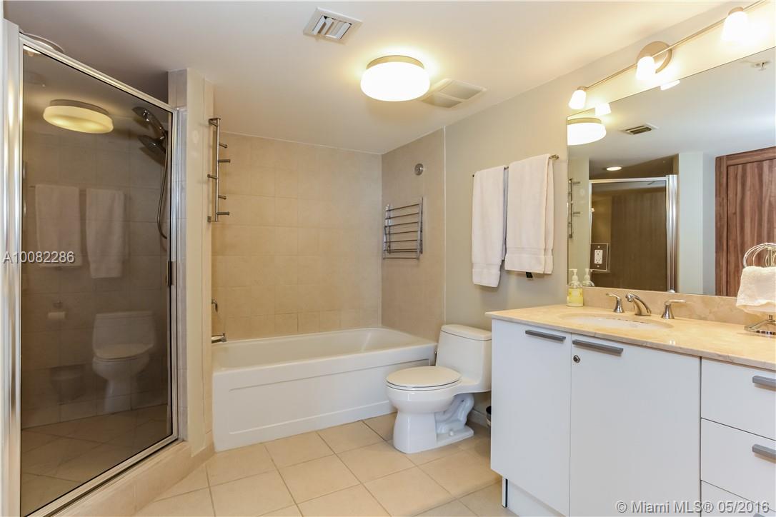 LA PERLA CONDO - Residential Lease