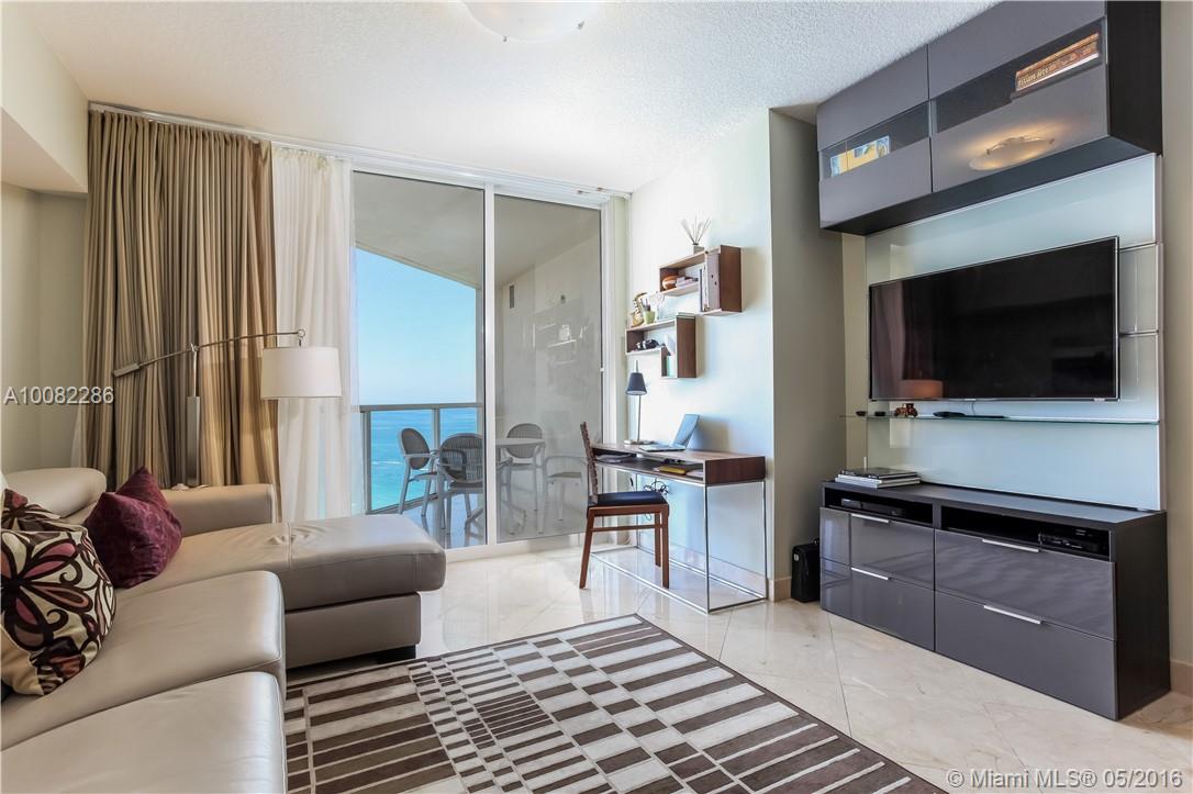 LA PERLA CONDO - Residential Lease