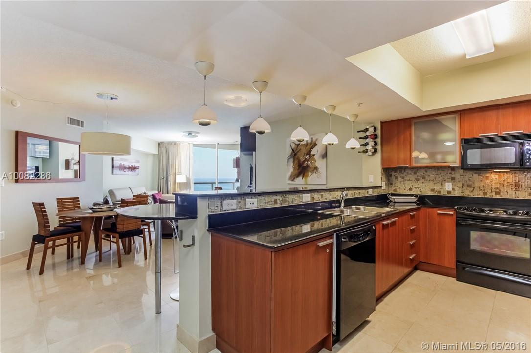 LA PERLA CONDO - Residential Lease