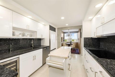 Tiny photo for 2 Grove Isle Dr #B1109, Coconut Grove, FL 33133 (MLS # A12002726)