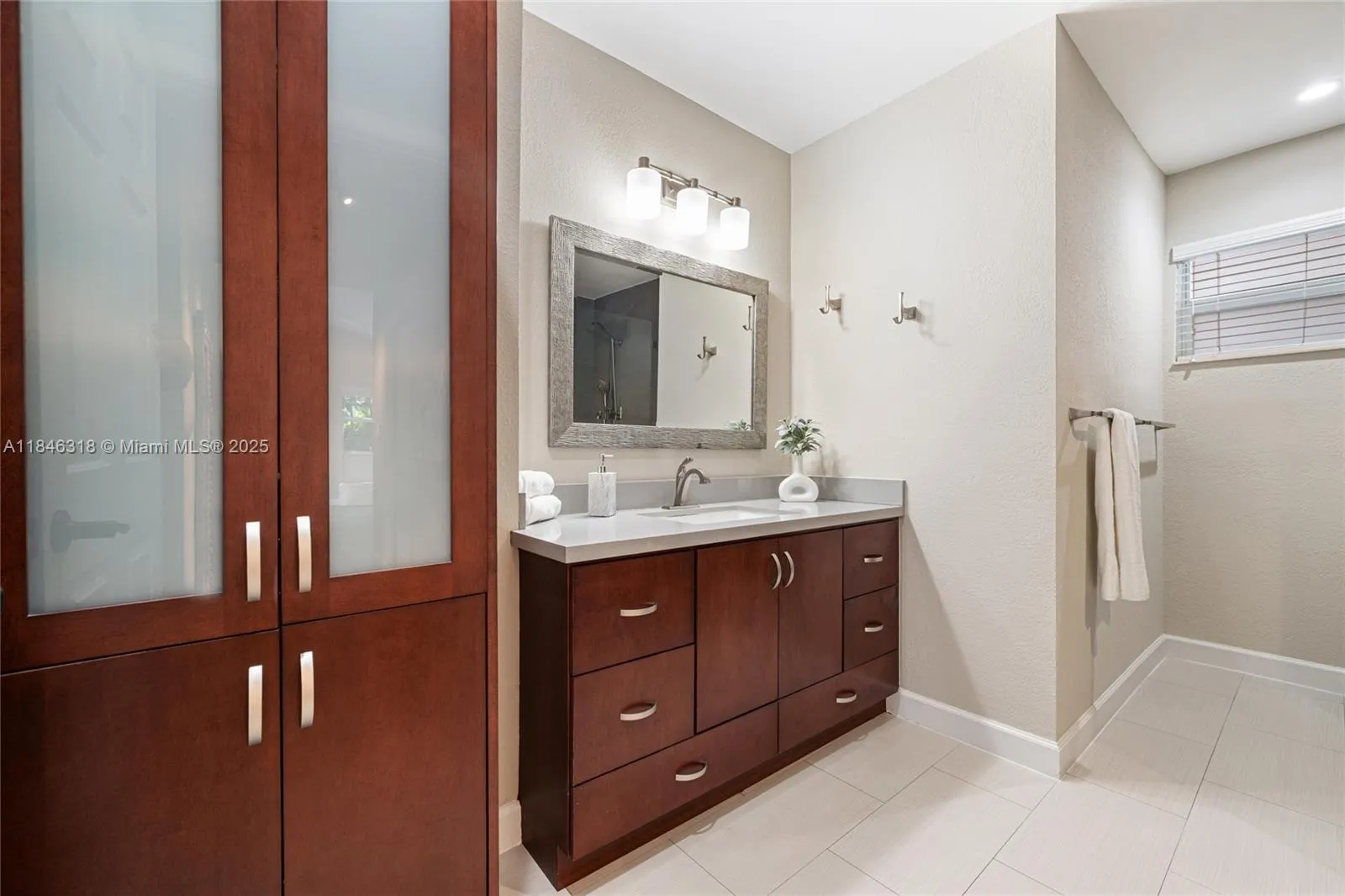 Miami, Florida 33129, United States, 3 Bedrooms Bedrooms, ,3 BathroomsBathrooms,Residential,Active,178053