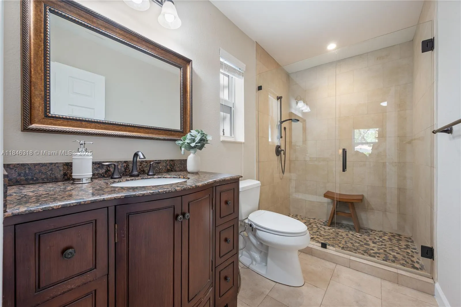 Miami, Florida 33129, United States, 3 Bedrooms Bedrooms, ,3 BathroomsBathrooms,Residential,Active,178053