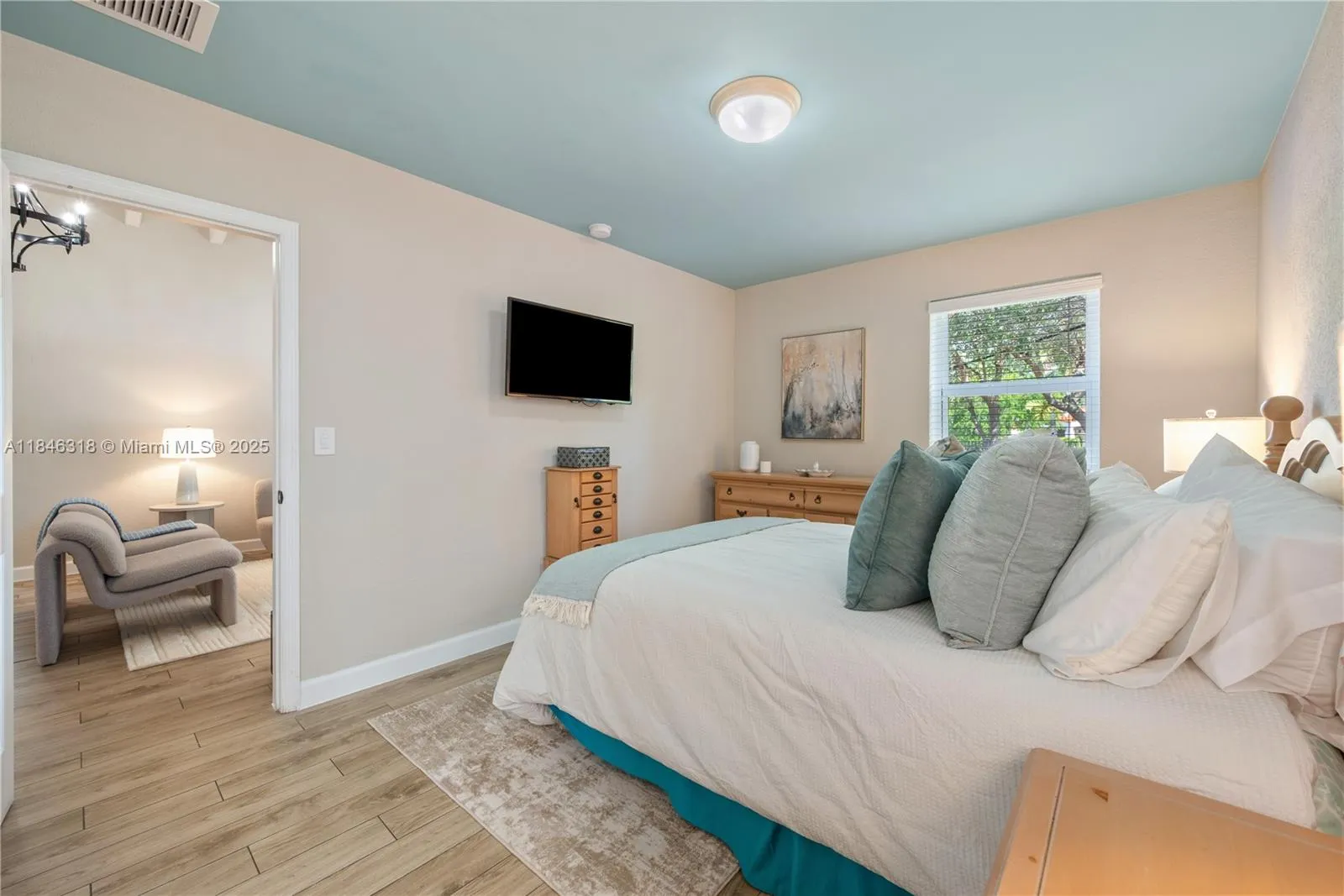 Miami, Florida 33129, United States, 3 Bedrooms Bedrooms, ,3 BathroomsBathrooms,Residential,Active,178053