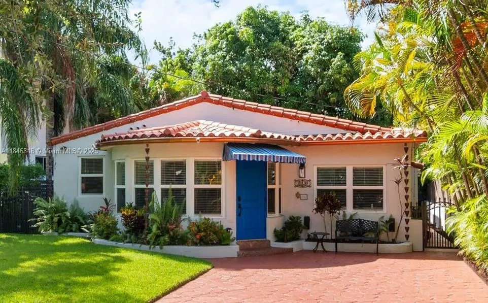 Miami, Florida 33129, United States, 3 Bedrooms Bedrooms, ,3 BathroomsBathrooms,Residential,Active,178053