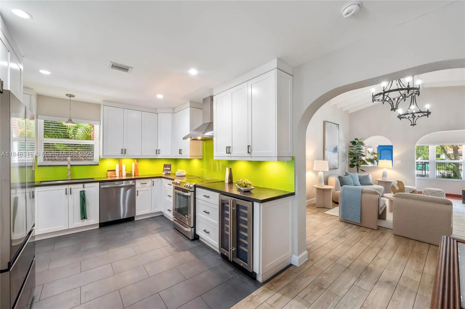 Miami, Florida 33129, United States, 3 Bedrooms Bedrooms, ,3 BathroomsBathrooms,Residential,Active,178053