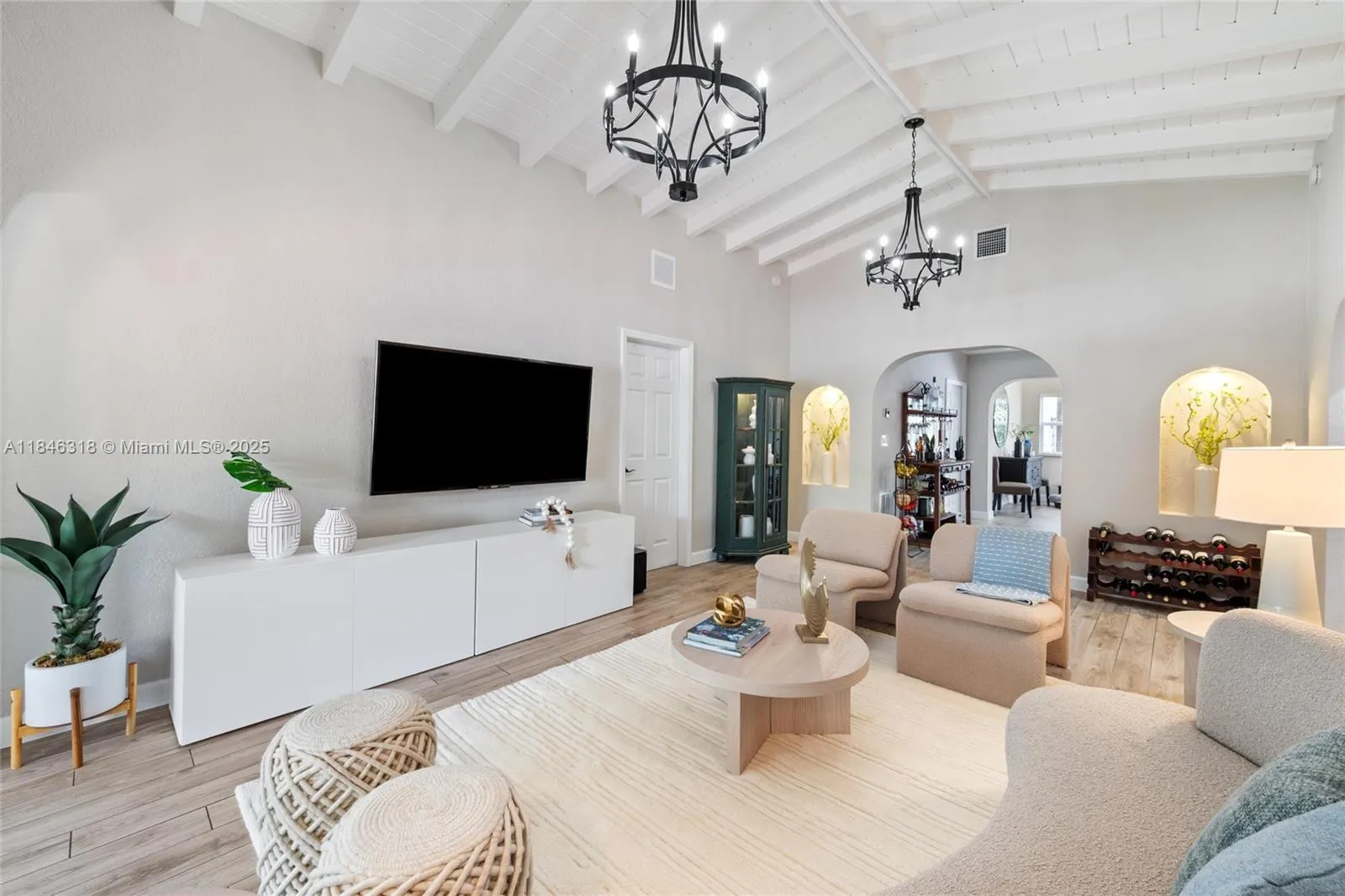 Miami, Florida 33129, United States, 3 Bedrooms Bedrooms, ,3 BathroomsBathrooms,Residential,Active,178053