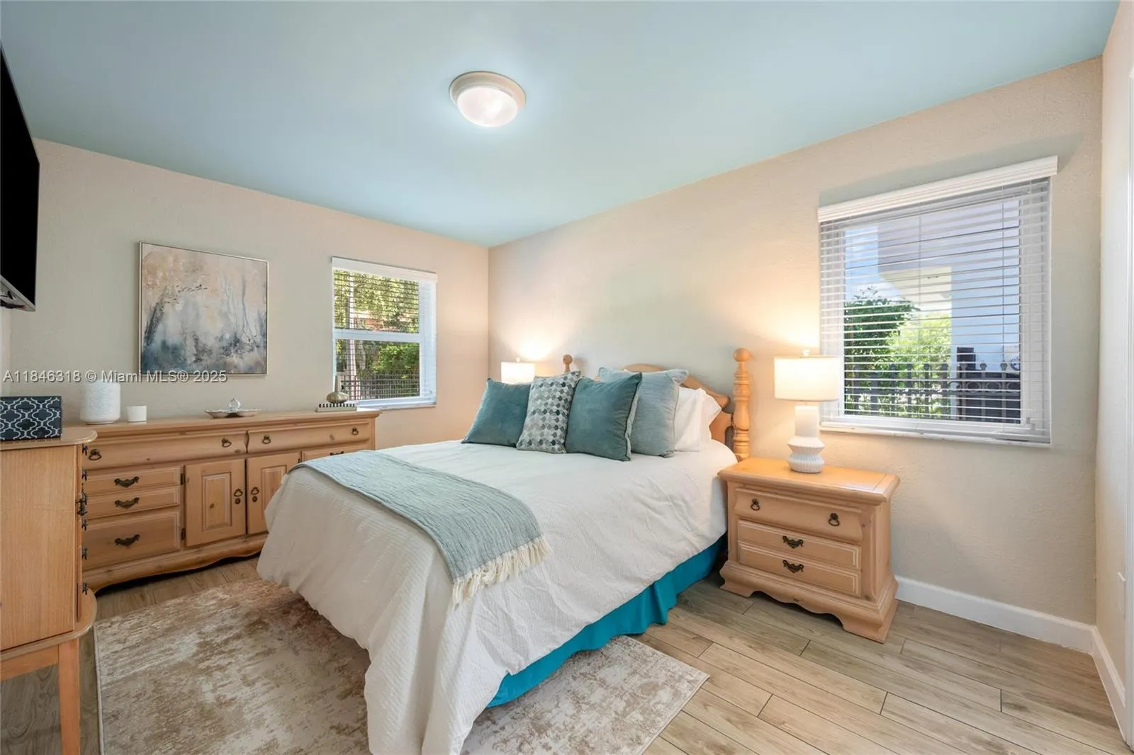 Miami, Florida 33129, United States, 3 Bedrooms Bedrooms, ,3 BathroomsBathrooms,Residential,Active,178053