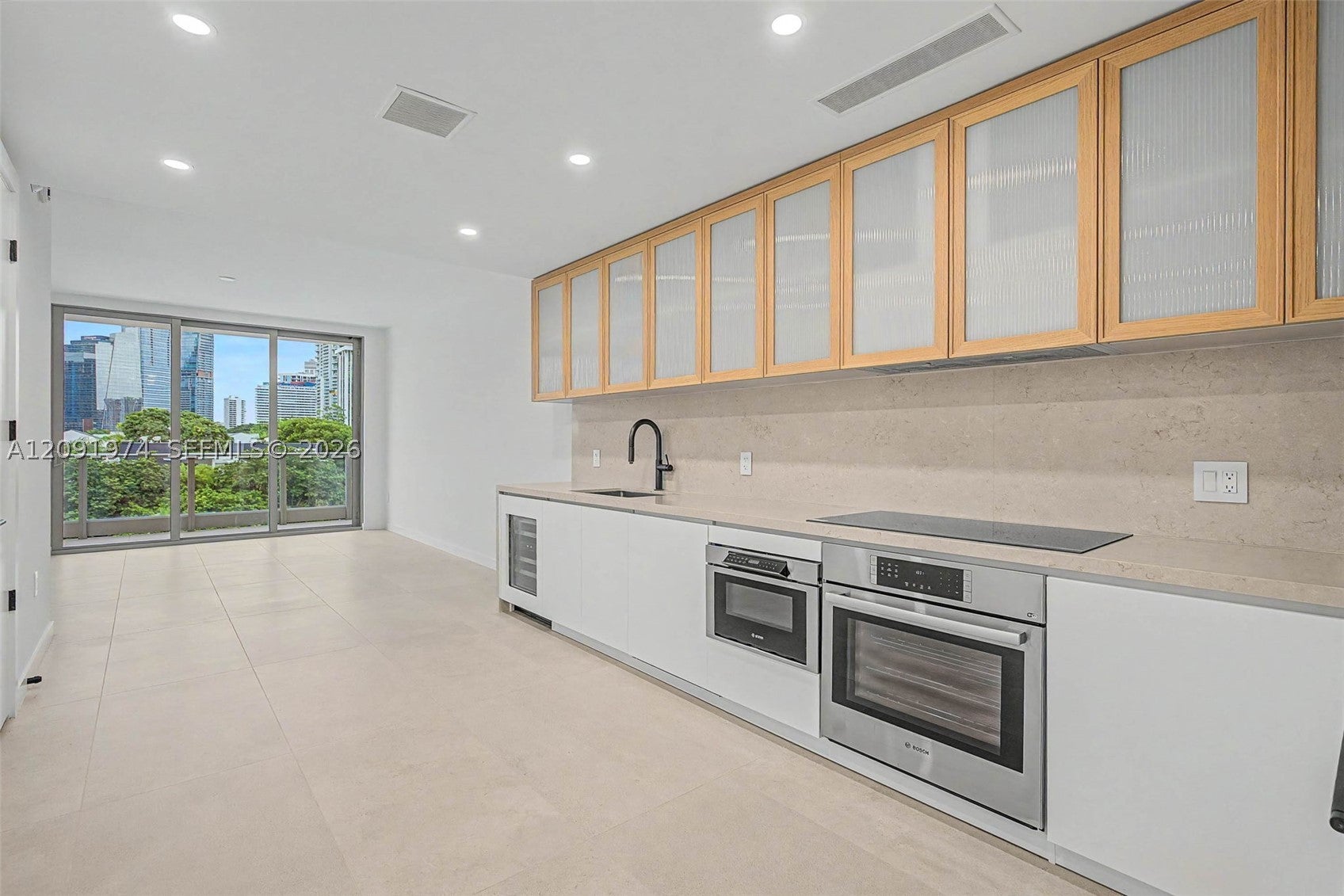 2200 Brickell Ave 406