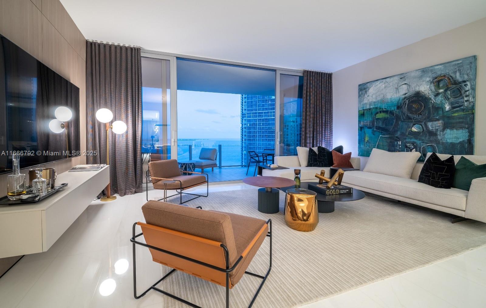 ASTON MARTIN RESIDENCES - Residential