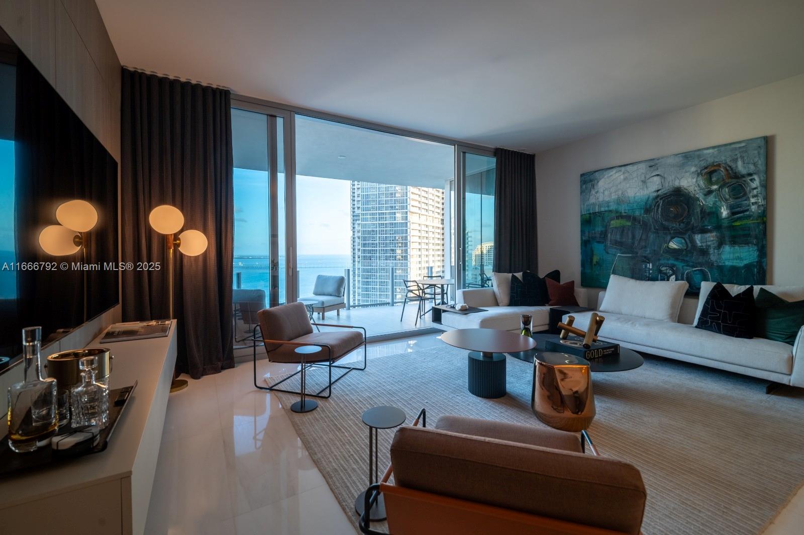 ASTON MARTIN RESIDENCES - Residential