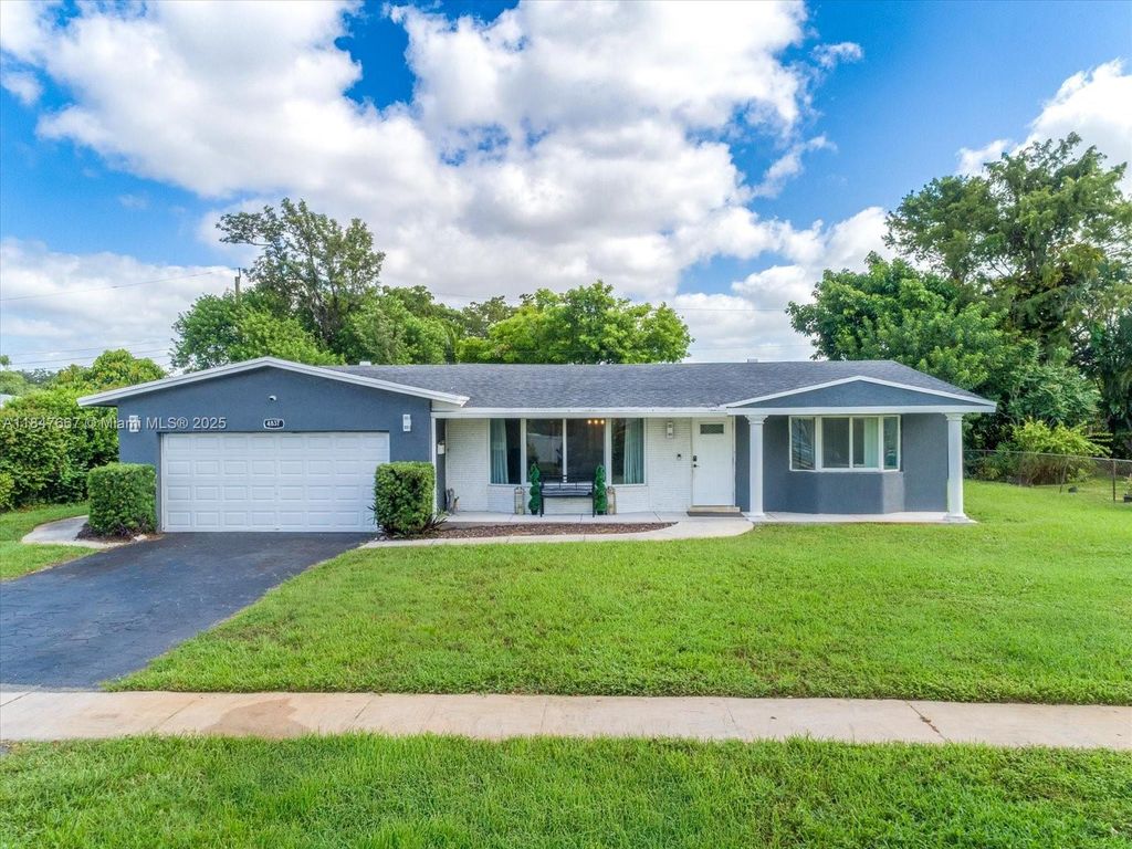 Photo of 4837 NW 8th St, Plantation, FL 33317 (MLS # A11847667)