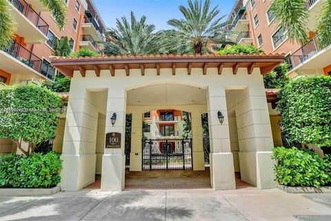 Condominium in Coral Gables FL 100 Andalusia Ave Ave 17.jpg