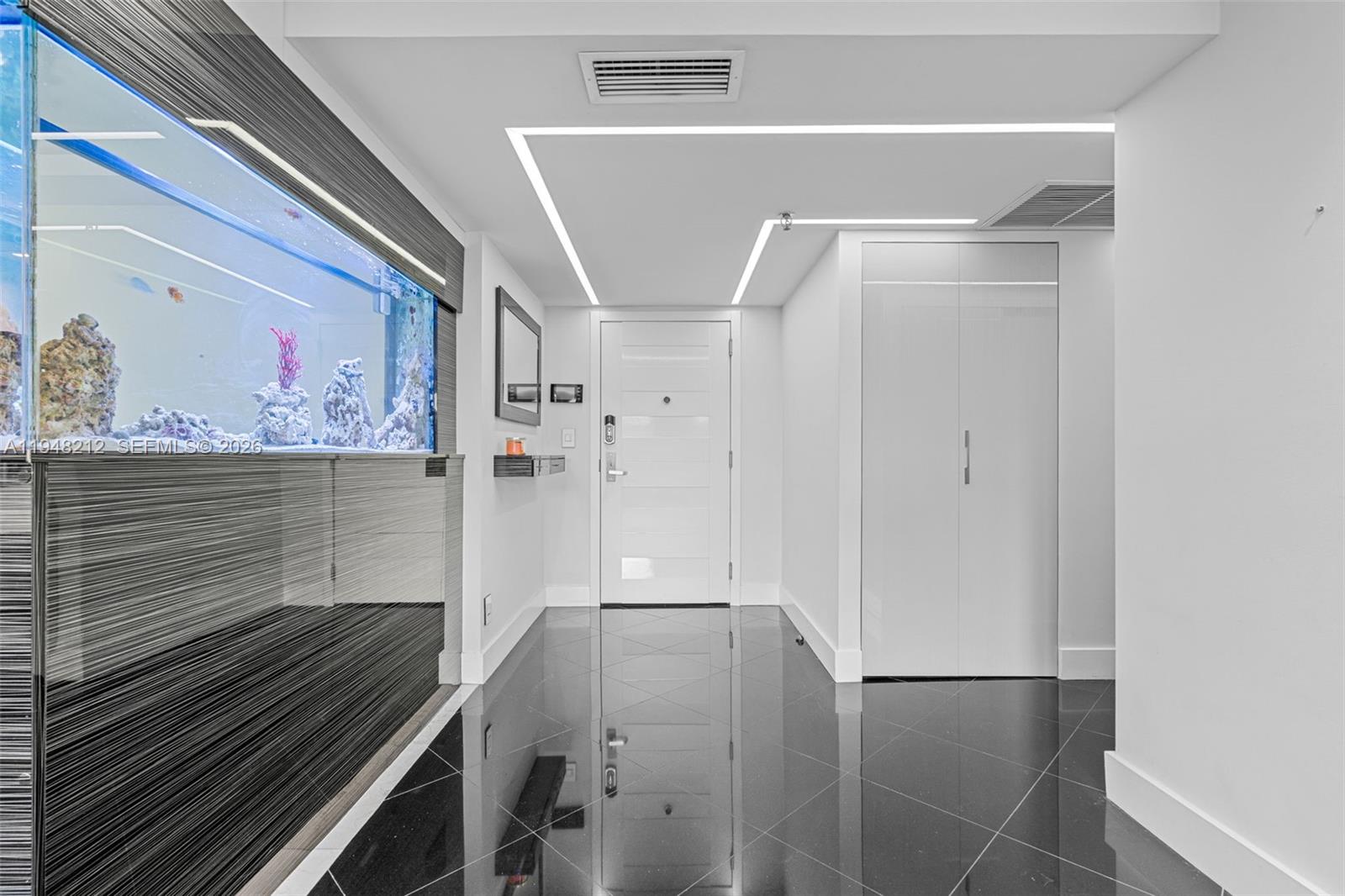 COCO WOOD CONDO - Residential