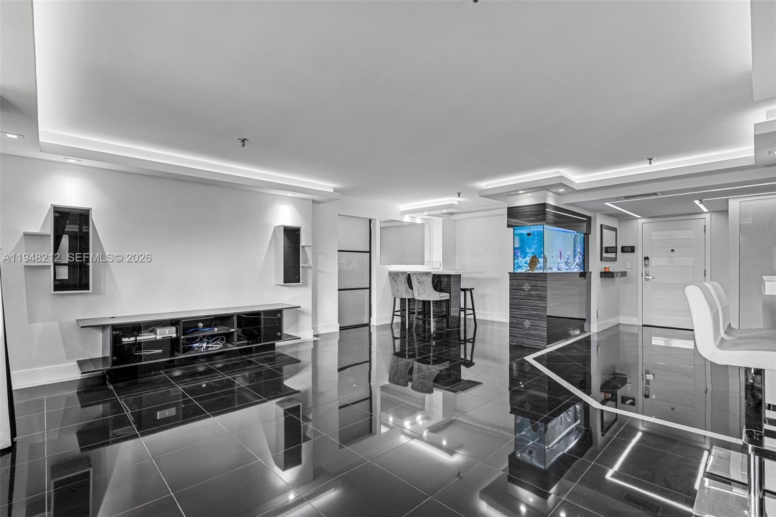 COCO WOOD CONDO - Residential