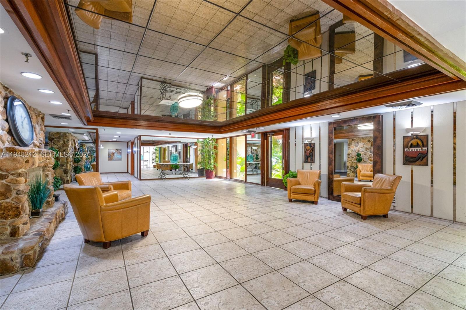 COCO WOOD CONDO - Residential