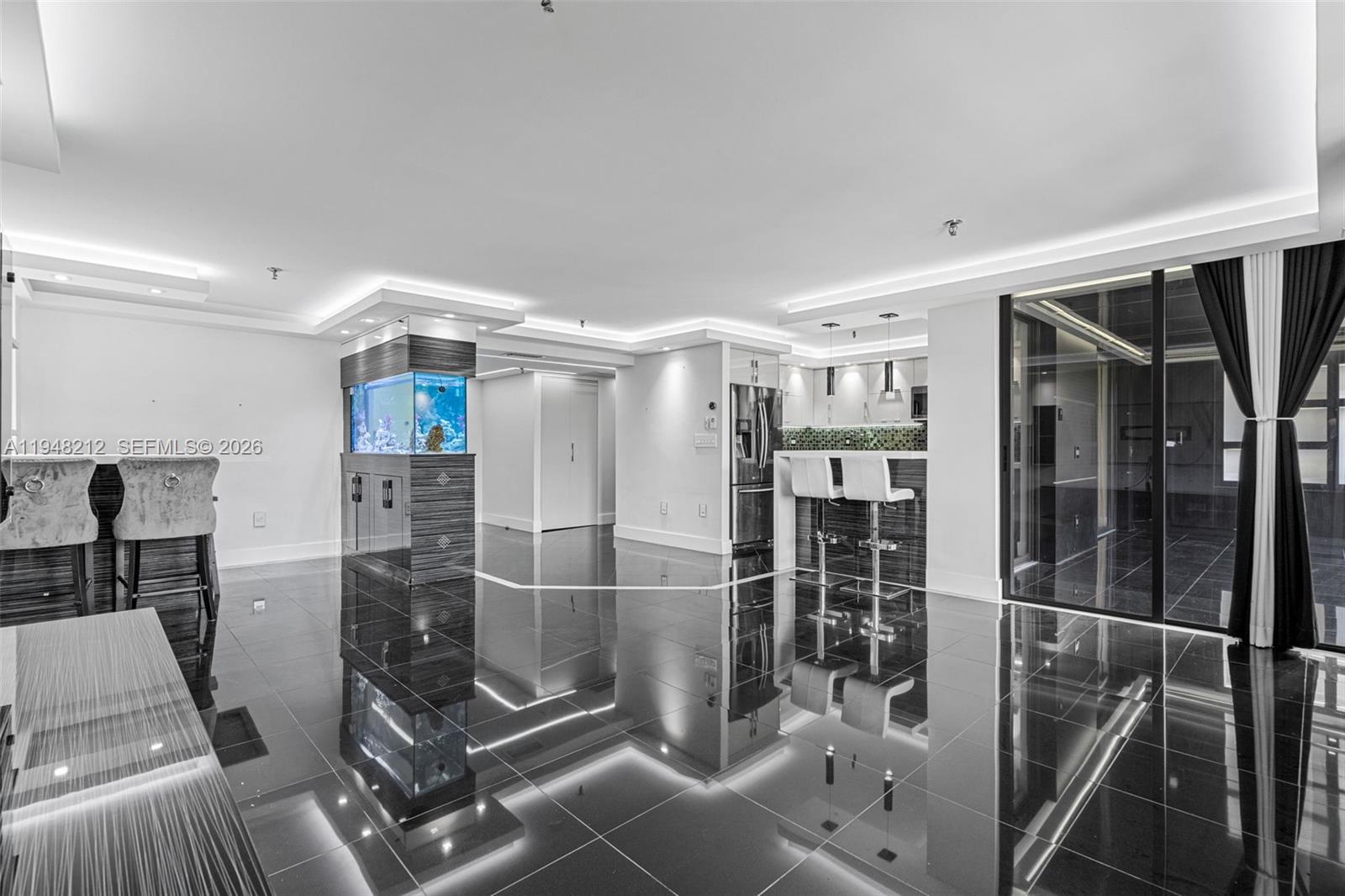 COCO WOOD CONDO - Residential