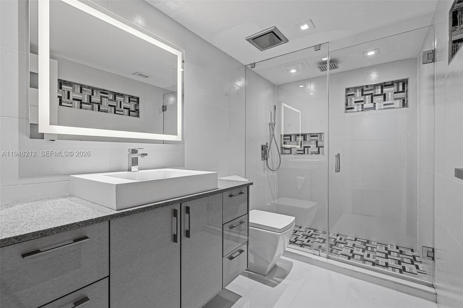 COCO WOOD CONDO - Residential