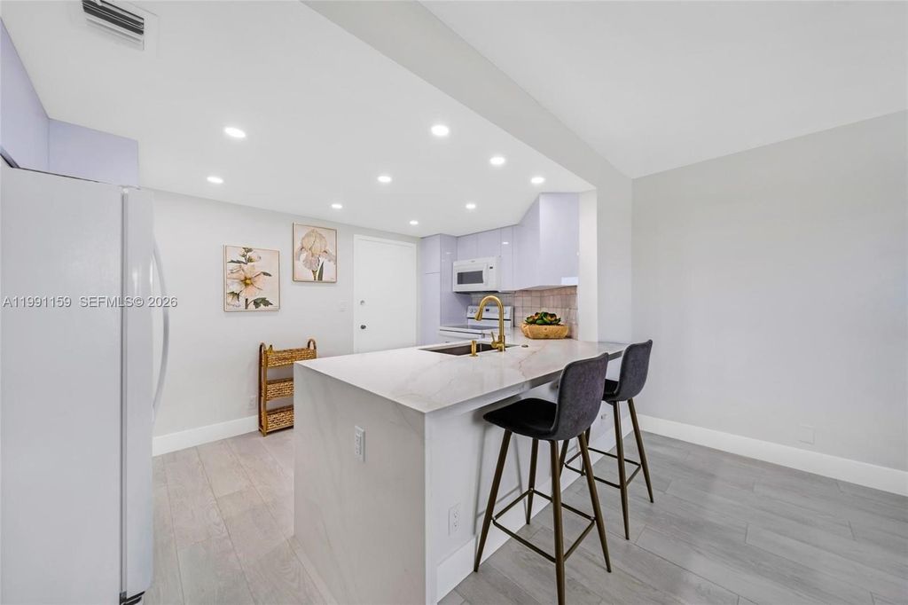 Photo of 2100 S Ocean Dr #5B, Fort Lauderdale, FL 33316 (MLS # A11991159)