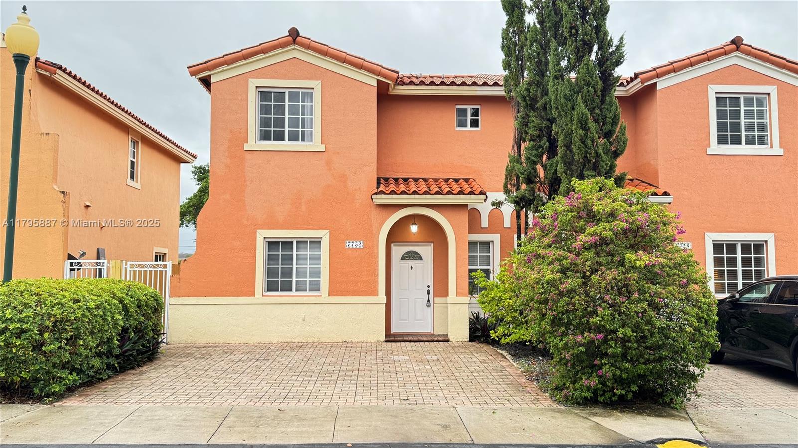 7752 Sw 95th St, Miami, Broward County, Florida - 3 Bedrooms  
3 Bathrooms - 