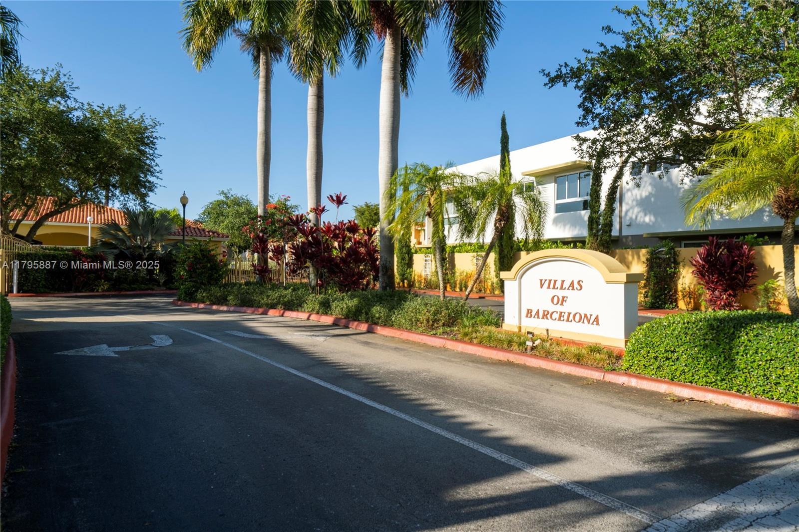 Rental Property at 7752 Sw 95th St, Miami, Broward County, Florida - Bedrooms: 3 
Bathrooms: 3  - $3,450 MO.