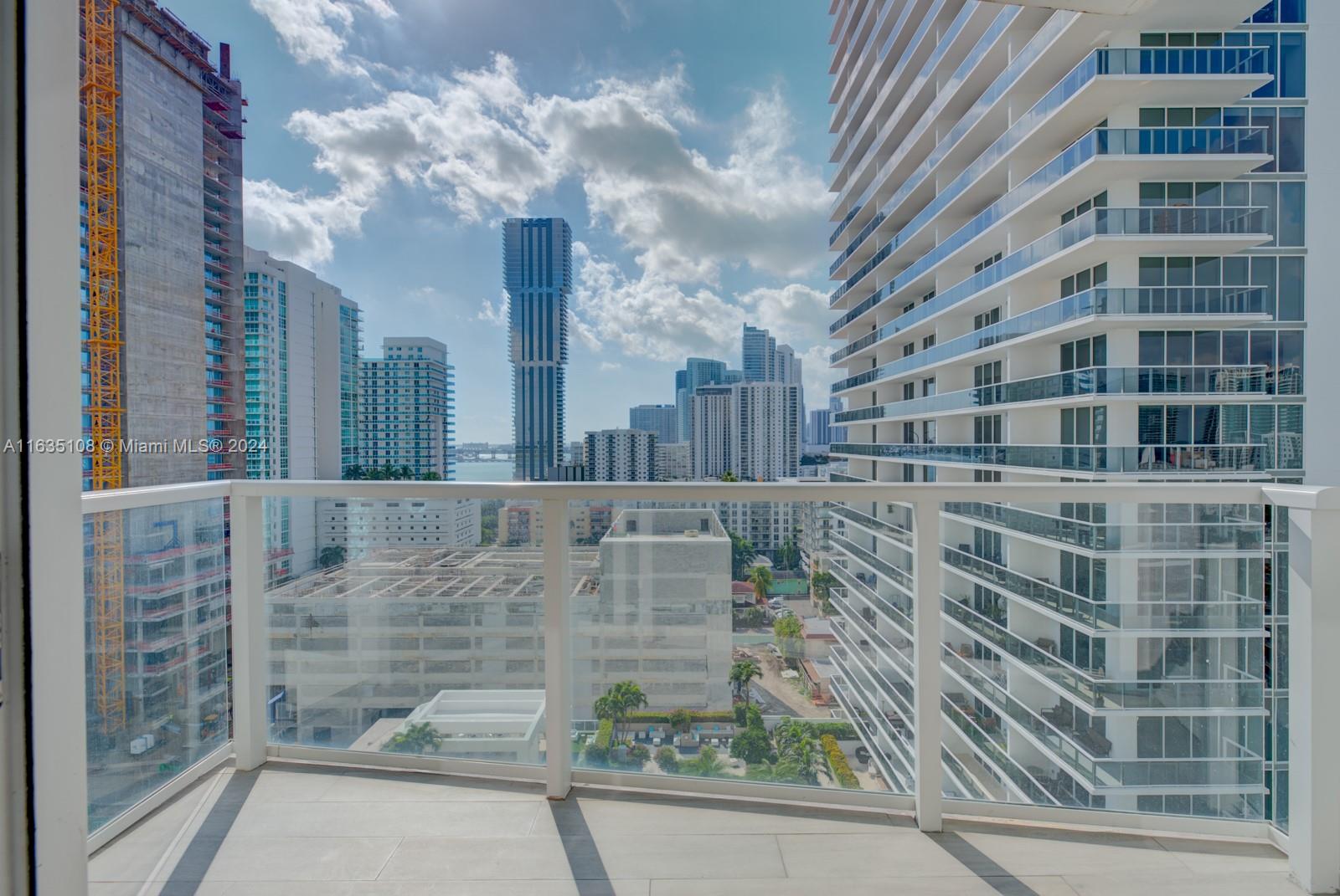 THE CRIMSON CONDO - Residential