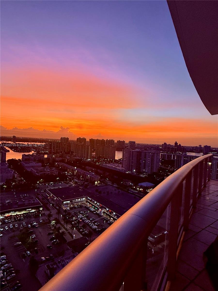 17001 Collins Ave 3005