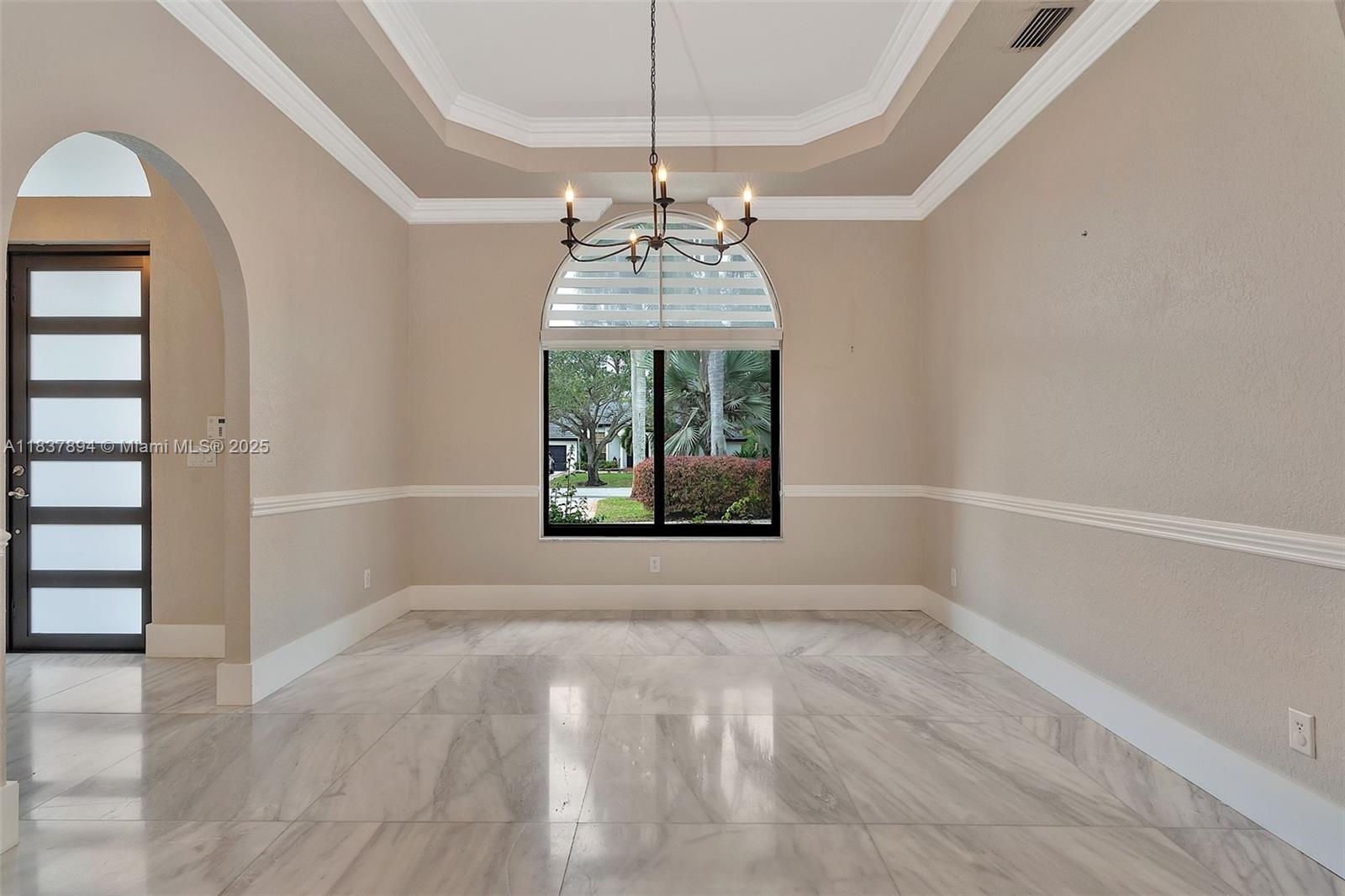 CARLTON ESTATES-2 - Residential Lease