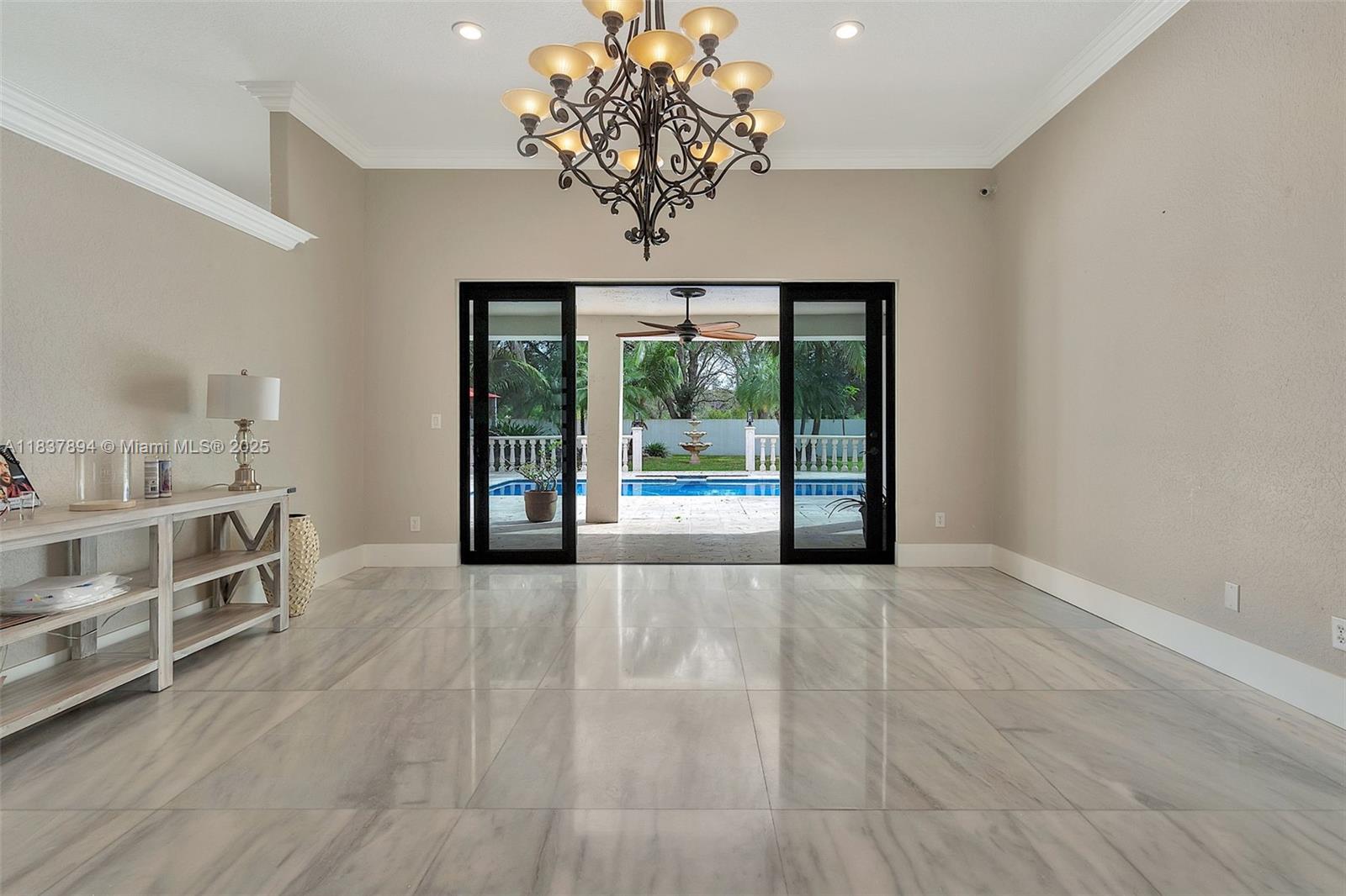 CARLTON ESTATES-2 - Residential Lease